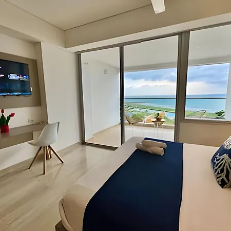 Loft Vistas Mar. Crespo Piscina Apartment *
