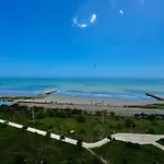 Loft Vistas Mar. Crespo Piscina