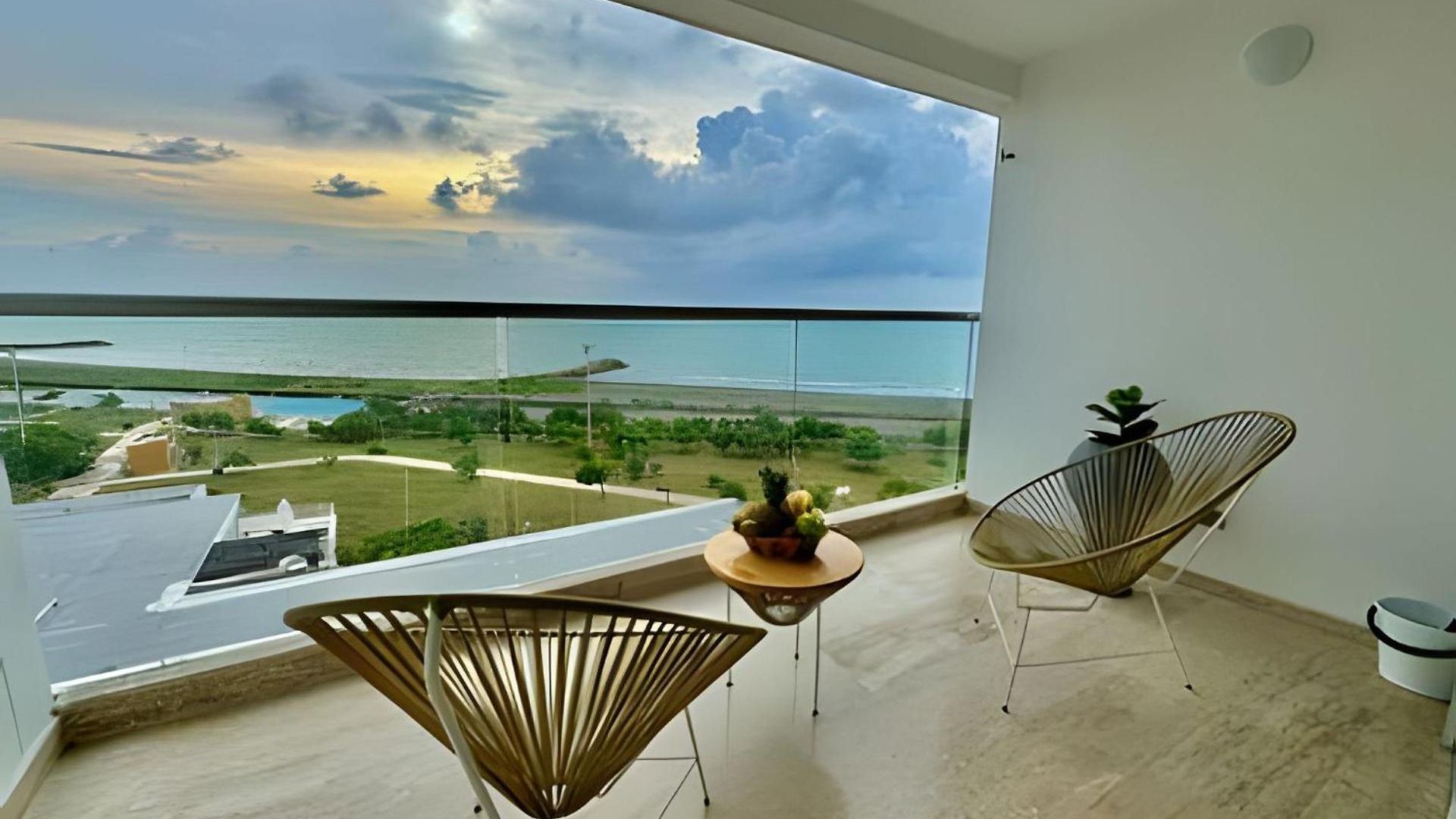 Loft Vistas Mar. Crespo Piscina