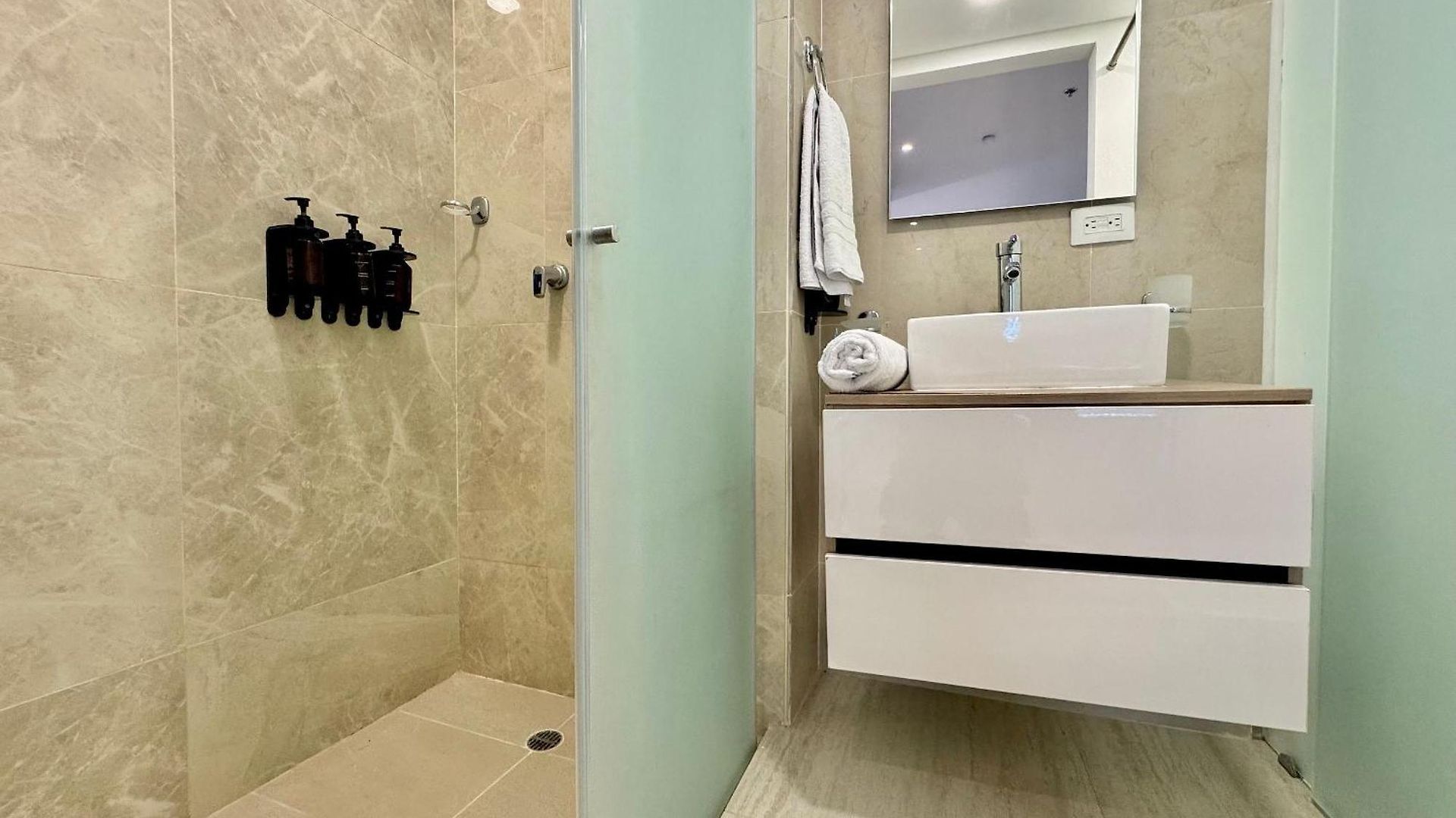Loft Vistas Mar. Crespo Piscina