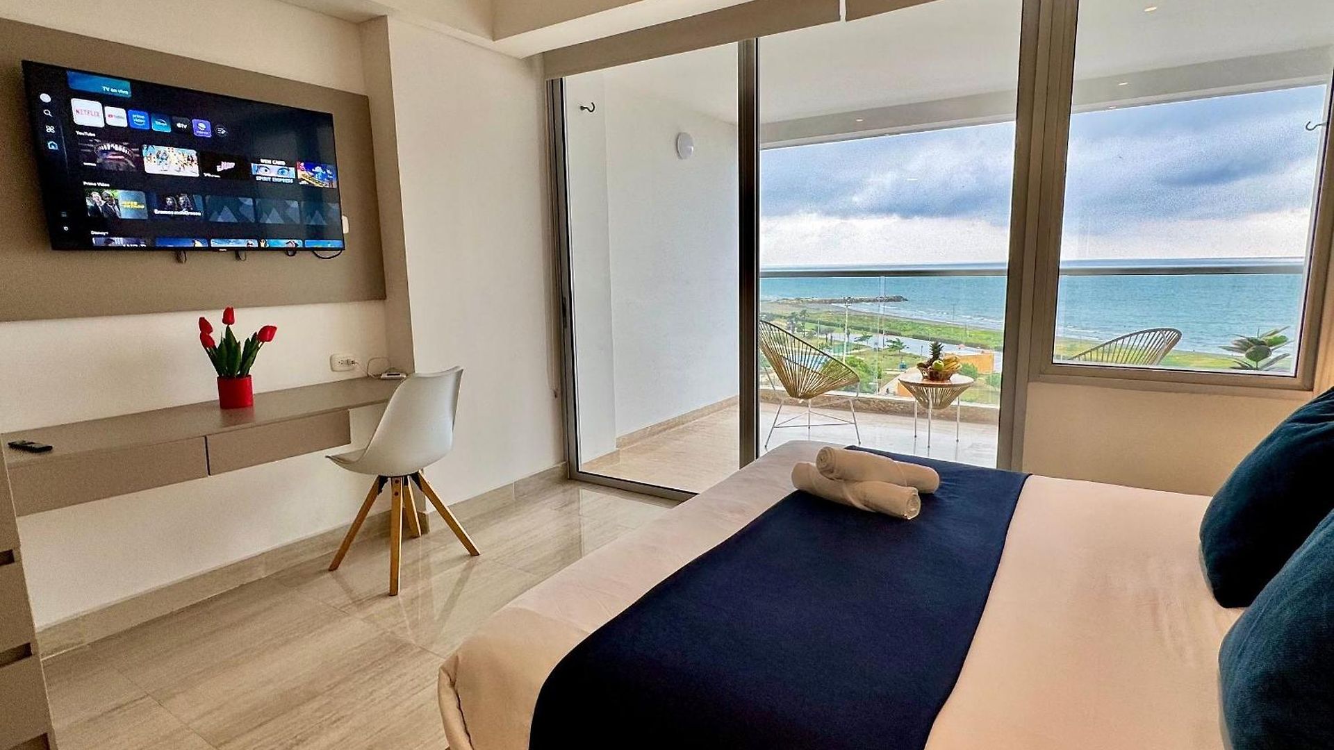 Loft Vistas Mar. Crespo Piscina Apartamento *