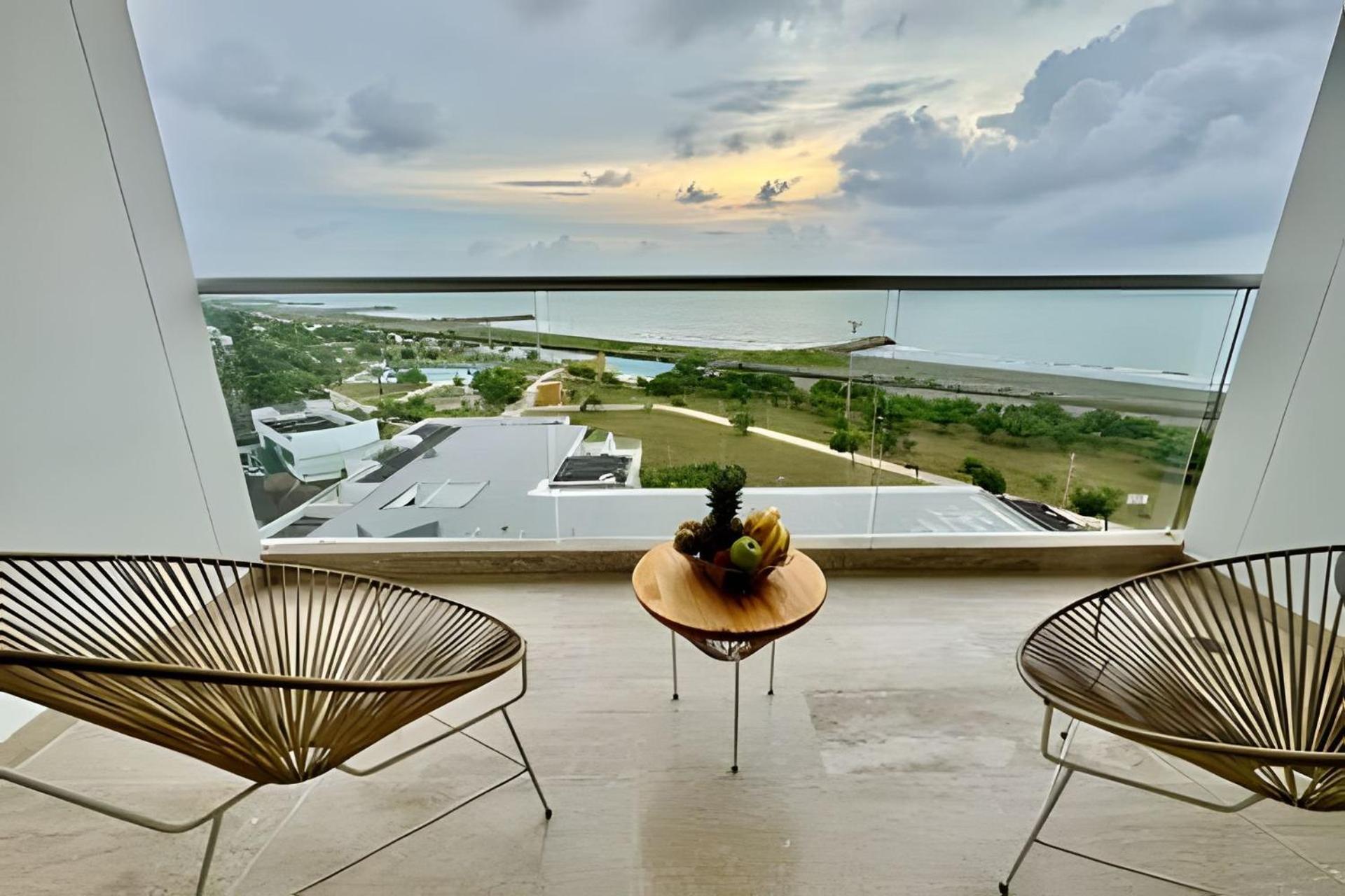 Loft Vistas Mar. Crespo Piscina Apartment *