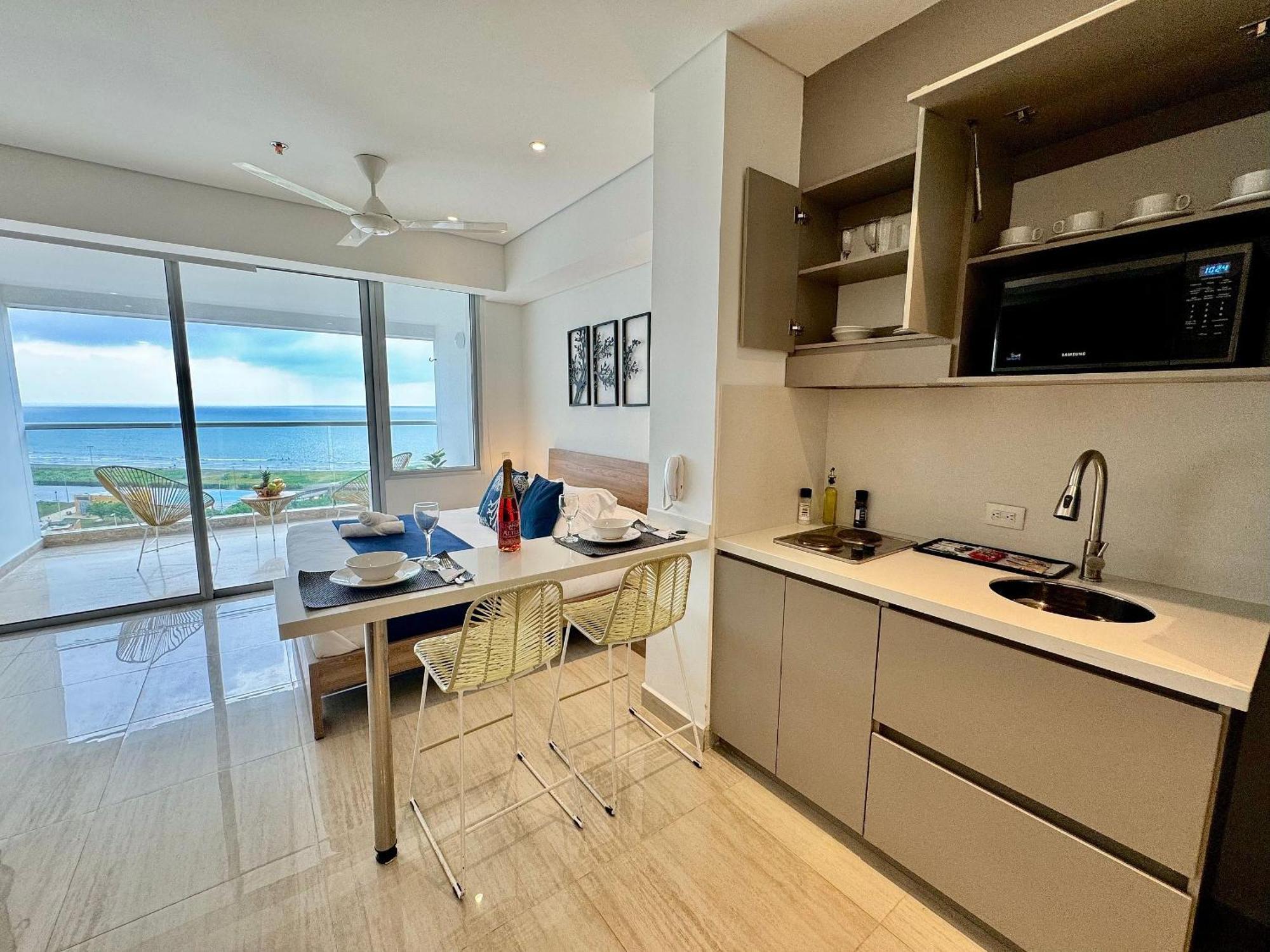 Loft Vistas Mar. Crespo Piscina Apartment *